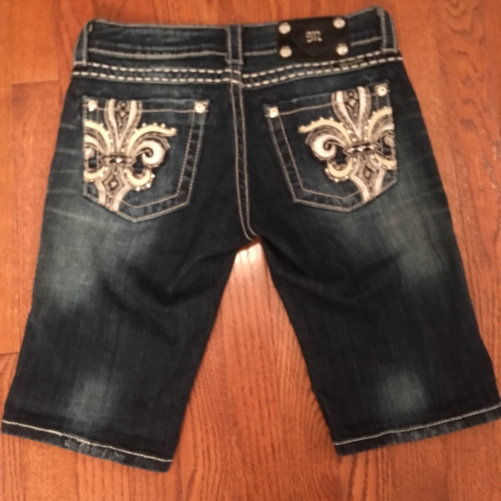 Miss Me Bermuda Jean Shorts EUC